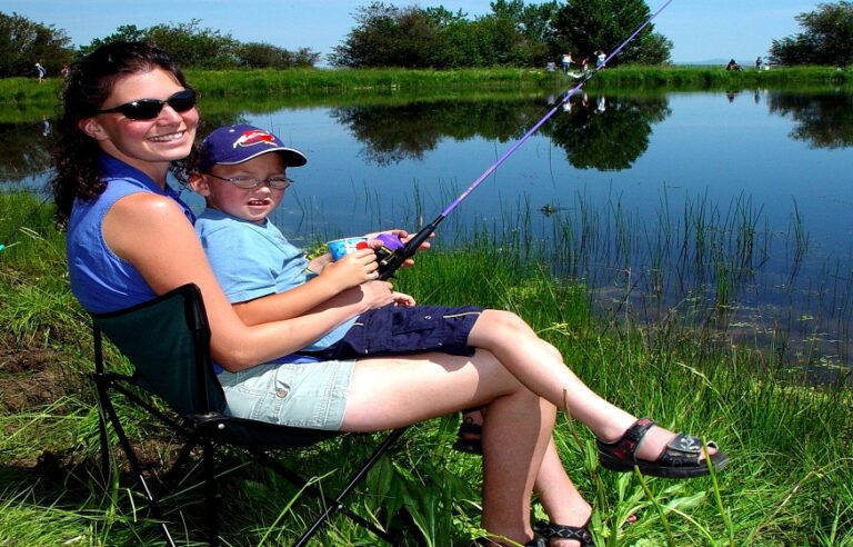 How to Keep Your Kids From Getting Bored When Fishing