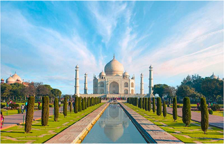 The Top 5 Things to See Inside The Taj Mahal