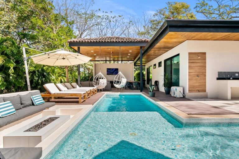 The Rise of the Private Wellness Retreat: Why Groups Are Skipping Traditional Retreat Centers